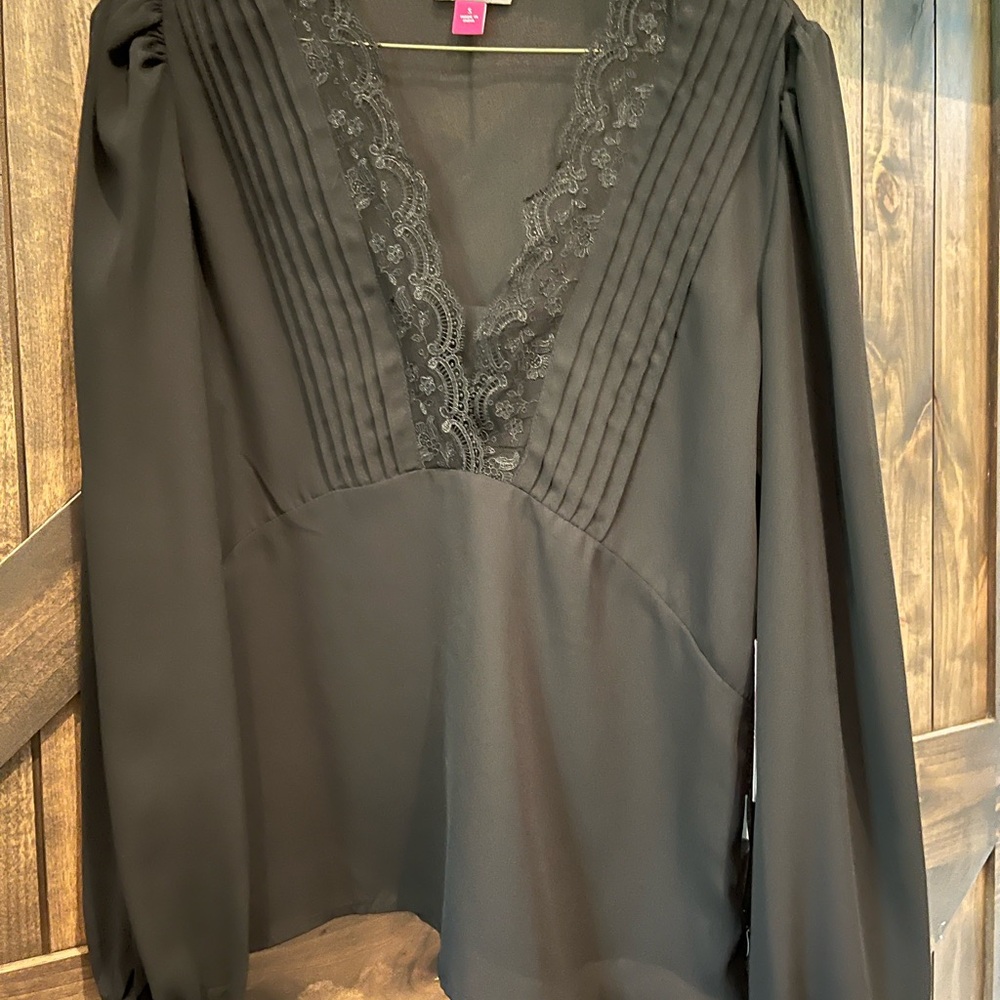 Vince Camuto Black Pleated Long Sleeve Blouse